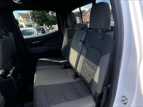 Used 2024 Chevrolet Colorado ZR2 w/ Technology Package AWD/4WD image 15