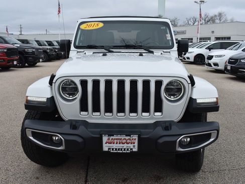 Used 2018 Jeep Wrangler Unlimited Sahara AWD/4WD image 11