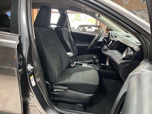Used 2017 Toyota RAV4 LE w/ Carpet Mat Package AWD/4WD image 26