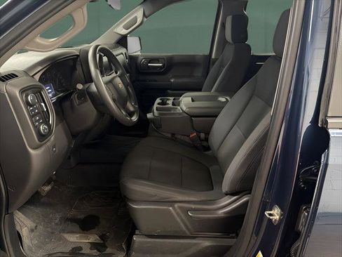 Used 2020 Chevrolet Silverado 1500 Custom w/ Custom Value Package image 11