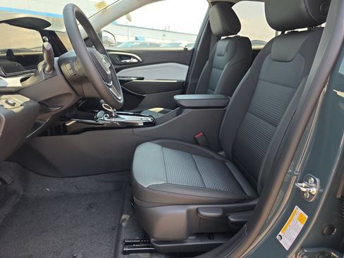 New 2026 Chevrolet Trax LT w/ Driver Confidence Package FWD image 10