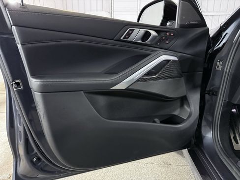 Used 2020 BMW X6 M50i w/ Executive Package image 21