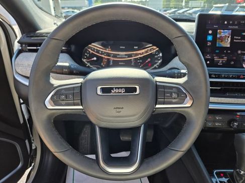 Used 2024 Jeep Compass Latitude AWD/4WD image 30