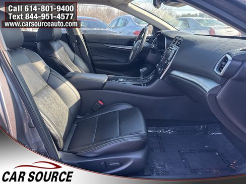 Used 2023 Nissan Maxima SL image 43