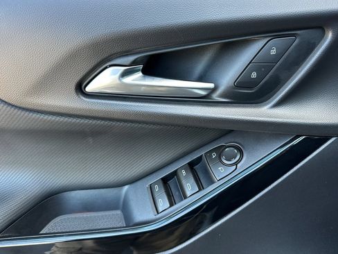 New 2026 Chevrolet Equinox LT w/ Safety and Technology Package FWD image 11
