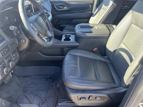 Used 2024 Chevrolet Suburban RST w/ Luxury Package image 14