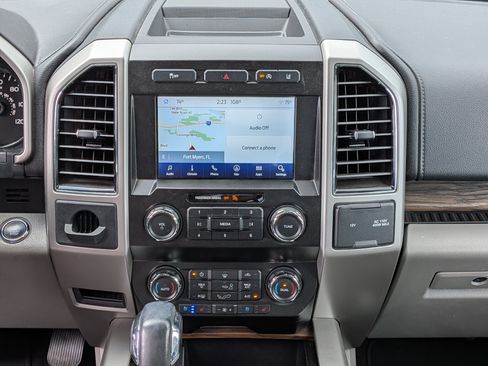 Used 2020 Ford F150 Lariat RWD image 17
