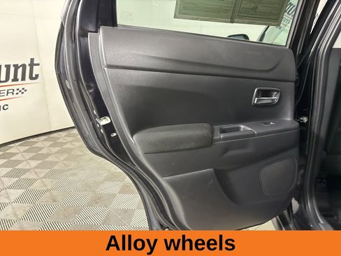 Used 2022 Mitsubishi Outlander Sport ES image 17