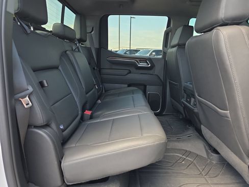 Used 2023 Chevrolet Silverado 1500 RST w/ Convenience Package II AWD/4WD image 14