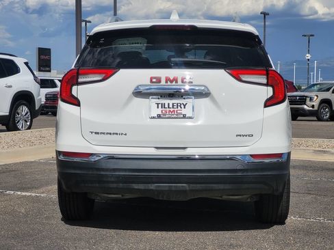 Used 2024 GMC Terrain SLT AWD/4WD image 6