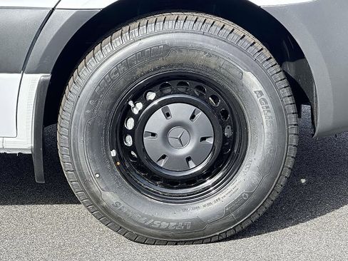 New 2025 Mercedes-Benz Sprinter 2500 image 5