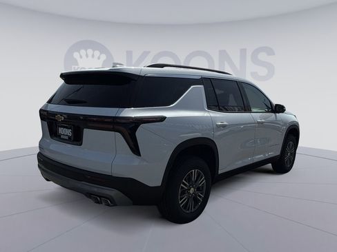 New 2026 Chevrolet Traverse LT w/ Driver Confidence Package FWD image 7