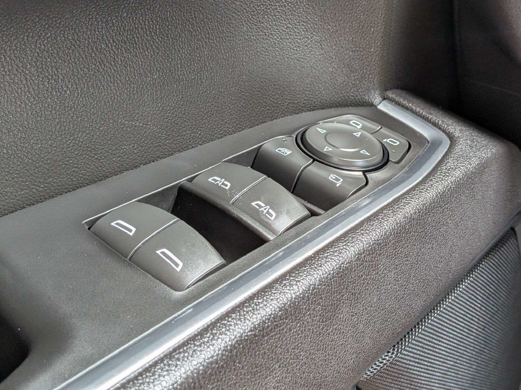 Used 2025 GMC Sierra 1500 SLT RWD image 33