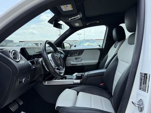 Certified 2022 Mercedes-Benz GLB 250 image 5