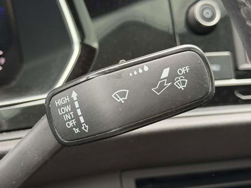 Certified 2023 Volkswagen Jetta SE w/ Panoramic Sunroof Package FWD image 26
