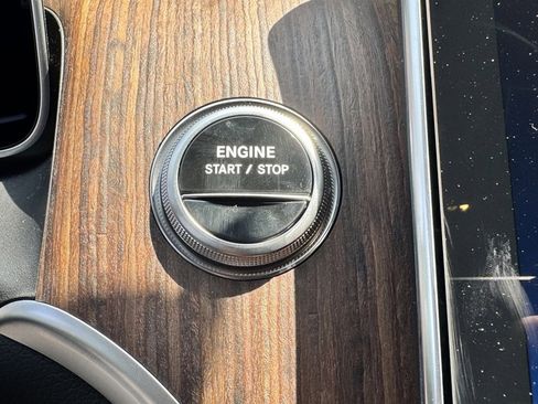 New 2025 Mercedes-Benz GLC 350e 4MATIC image 23