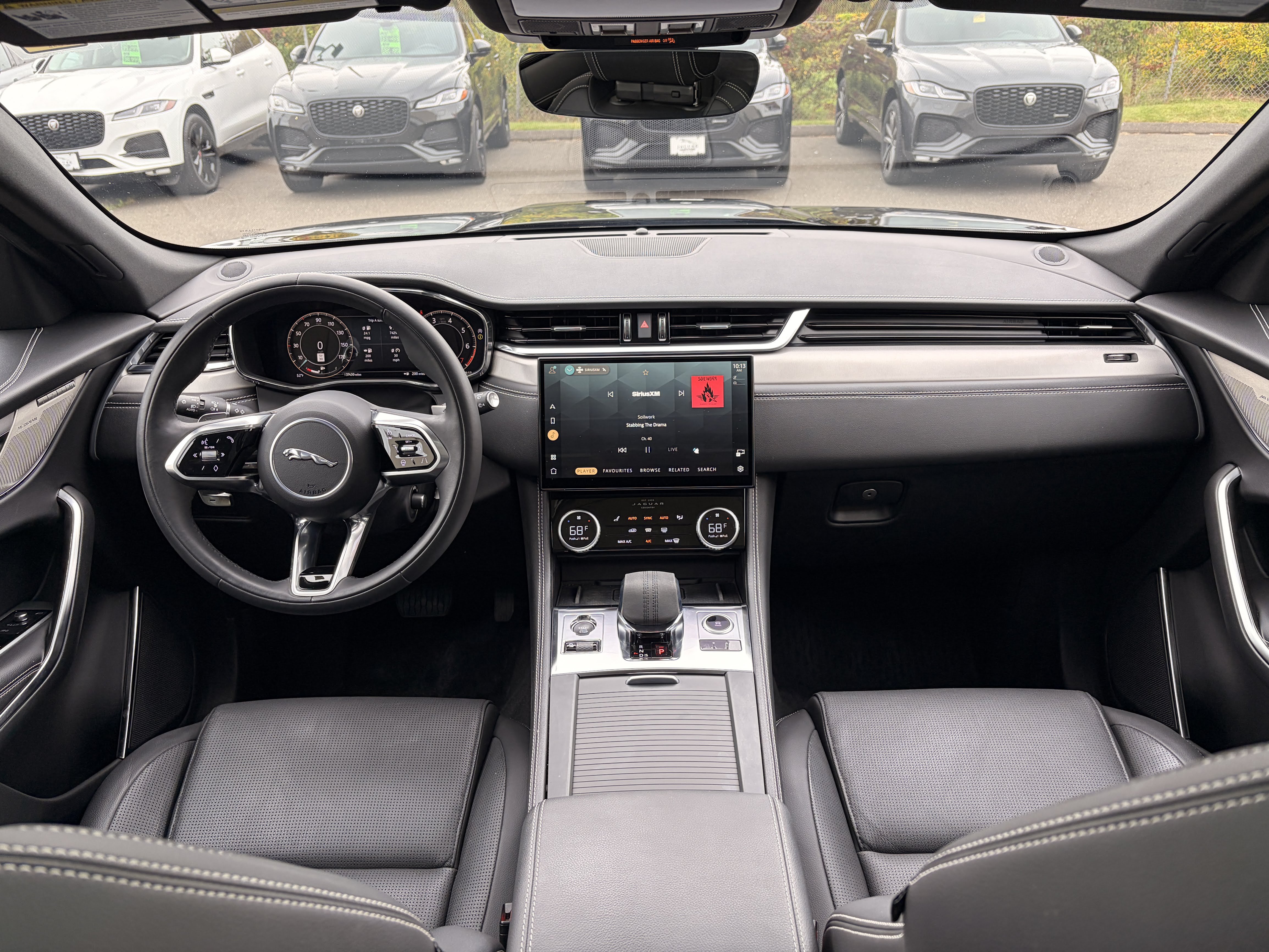 Used 2024 Jaguar F-PACE R-Dynamic S AWD/4WD image 2