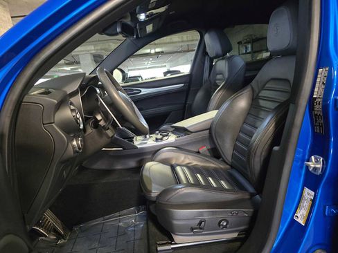 Used 2018 Alfa Romeo Stelvio Ti Sport image 25