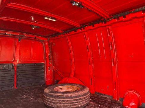 Used 2016 GMC Savana 3500 Extended image 19