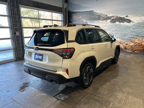 Used 2025 Subaru Forester Limited image 39