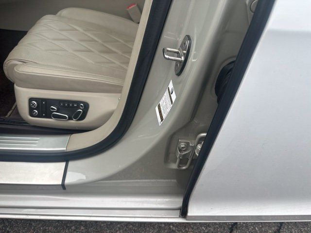 Used 2014 Bentley Flying Spur W12 AWD/4WD image 23