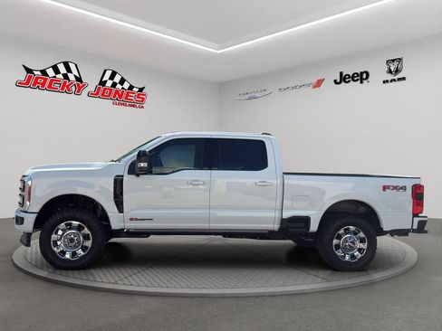 Used 2025 Ford F250 Platinum AWD/4WD image 3