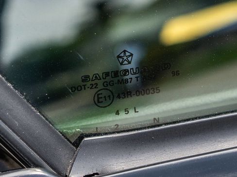 Used 1996 Dodge Viper GTS image 98