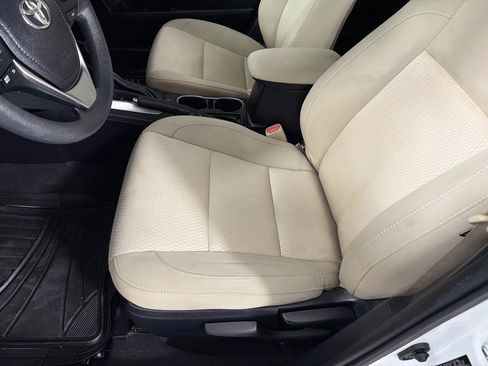 Used 2014 Toyota Corolla LE image 13