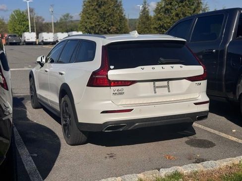Used 2021 Volvo V60 T5 Cross Country w/ Climate Package AWD/4WD image 7