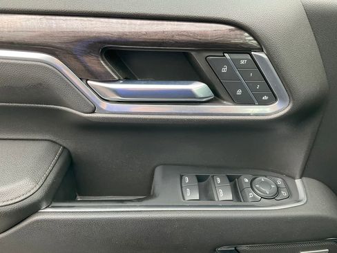 Used 2022 Chevrolet Silverado 1500 LTZ image 18