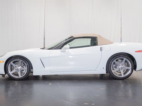 Used 2007 Chevrolet Corvette Convertible w/ Preferred Equipment Group RWD image 5
