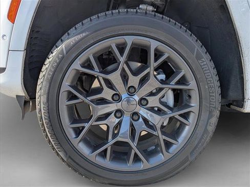 Used 2023 Jeep Grand Cherokee L Summit w/ Advanced Protech Group IV image 9