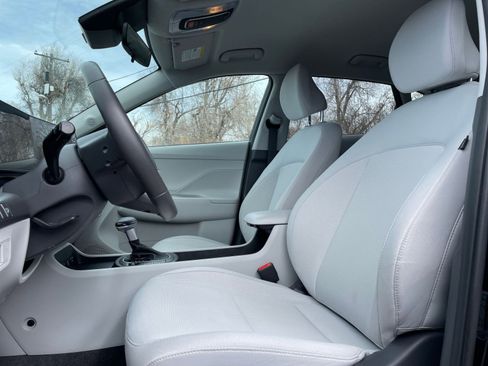 Used 2025 Hyundai Kona SEL image 28