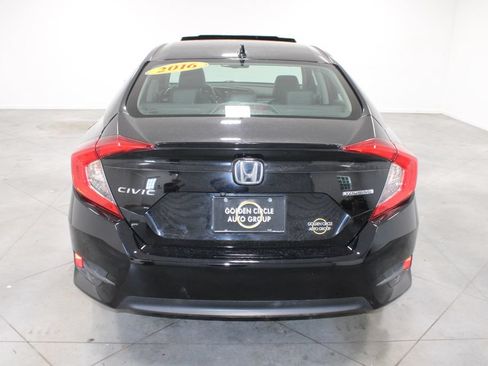 Used 2016 Honda Civic Touring image 8