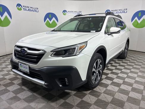 Certified 2022 Subaru Outback Limited image 3