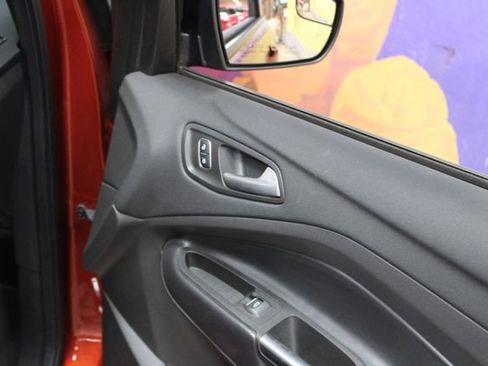 Used 2019 Ford Escape Titanium AWD/4WD image 11