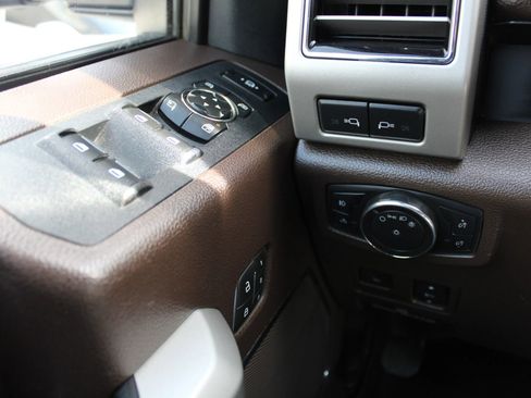 Used 2018 Ford F350 King Ranch w/ Chrome Package image 23