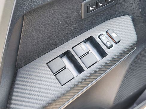 Used 2014 Toyota RAV4 Limited w/ Technology Package FWD image 22