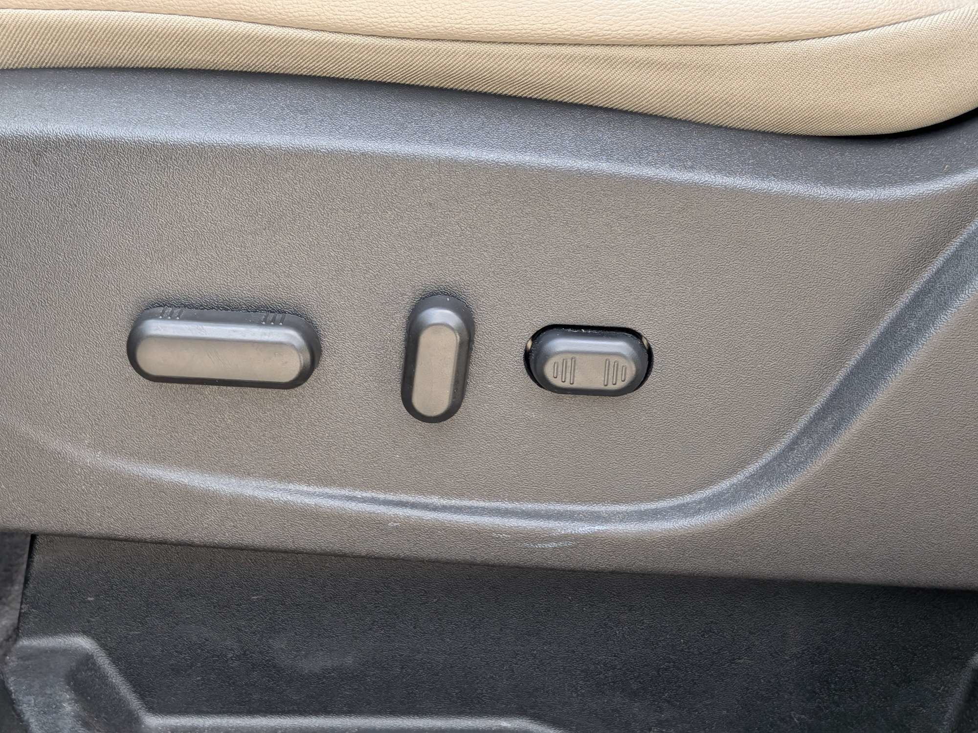 Used 2018 Ford Escape SEL FWD image 22