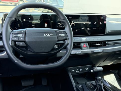 Certified 2025 Kia K4 EX FWD image 24