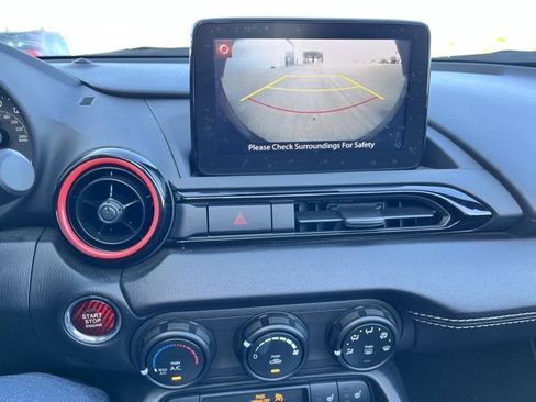 Used 2023 MAZDA MX-5 Miata Club image 12