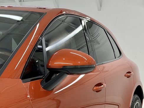 Certified 2024 Porsche Macan S AWD/4WD image 19