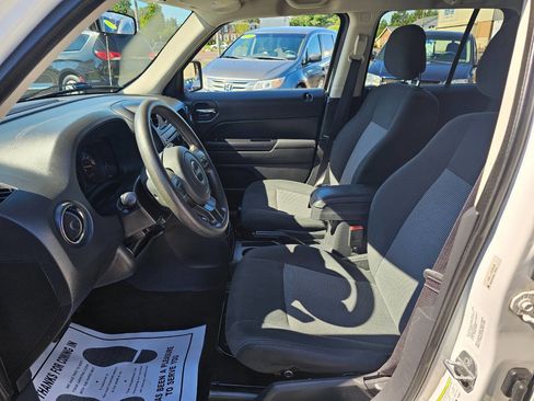 Used 2014 Jeep Patriot Sport w/ Power Value Group image 8