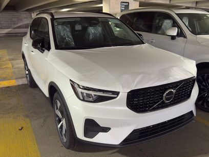 New 2026 Volvo XC40 B5 Core w/ Protection Package Premier