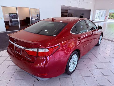 Used 2014 Lexus ES 350 w/ Luxury Package image 12