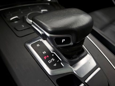 Used 2019 Audi Q5 2.0T Premium w/ Convenience Package image 15