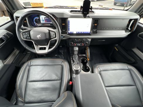 Used 2022 Ford Bronco Badlands image 24