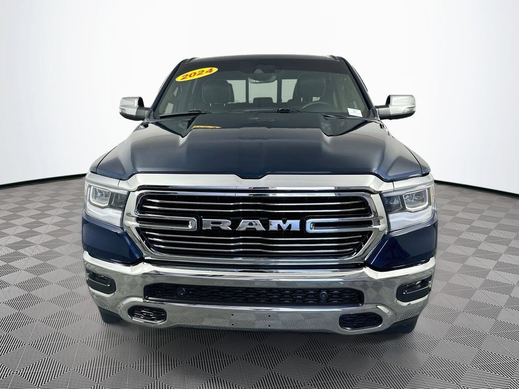 Used 2024 RAM 1500 Laramie AWD/4WD image 4