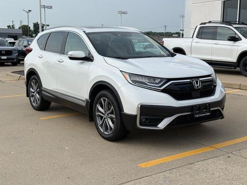 Used 2020 Honda CR-V Touring image 2