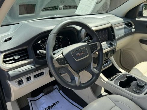 Used 2022 GMC Acadia Denali w/ Denali Ultimate Package AWD/4WD image 16